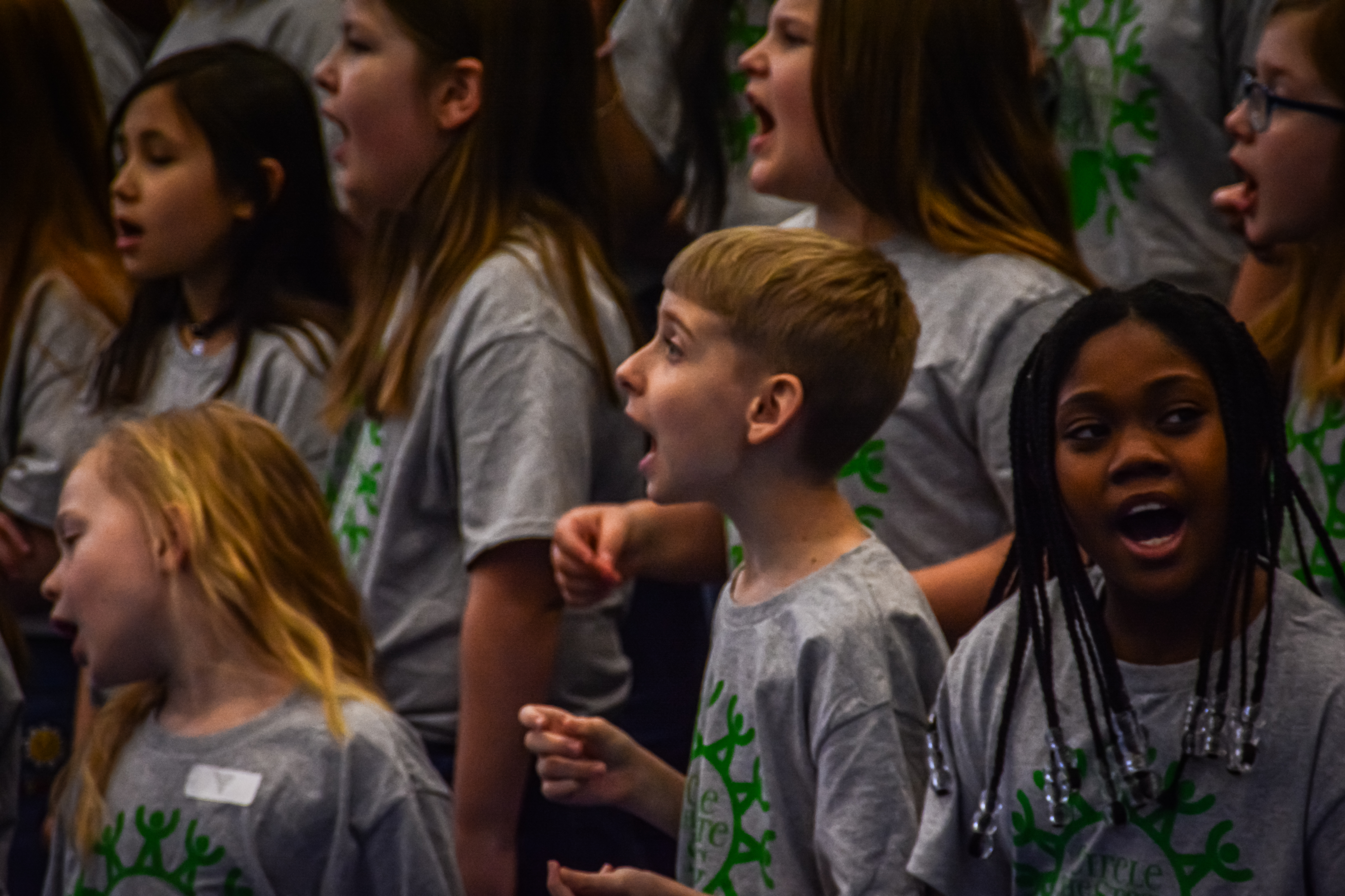 children singing